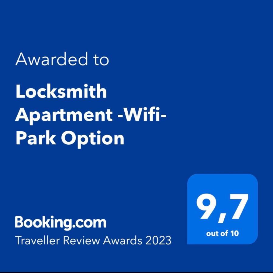 Locksmith Apartment - Park Option セビリア エクステリア 写真