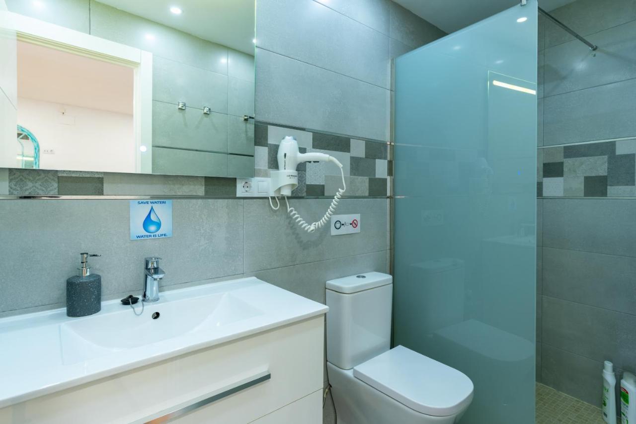 Locksmith Apartment - Park Option セビリア エクステリア 写真