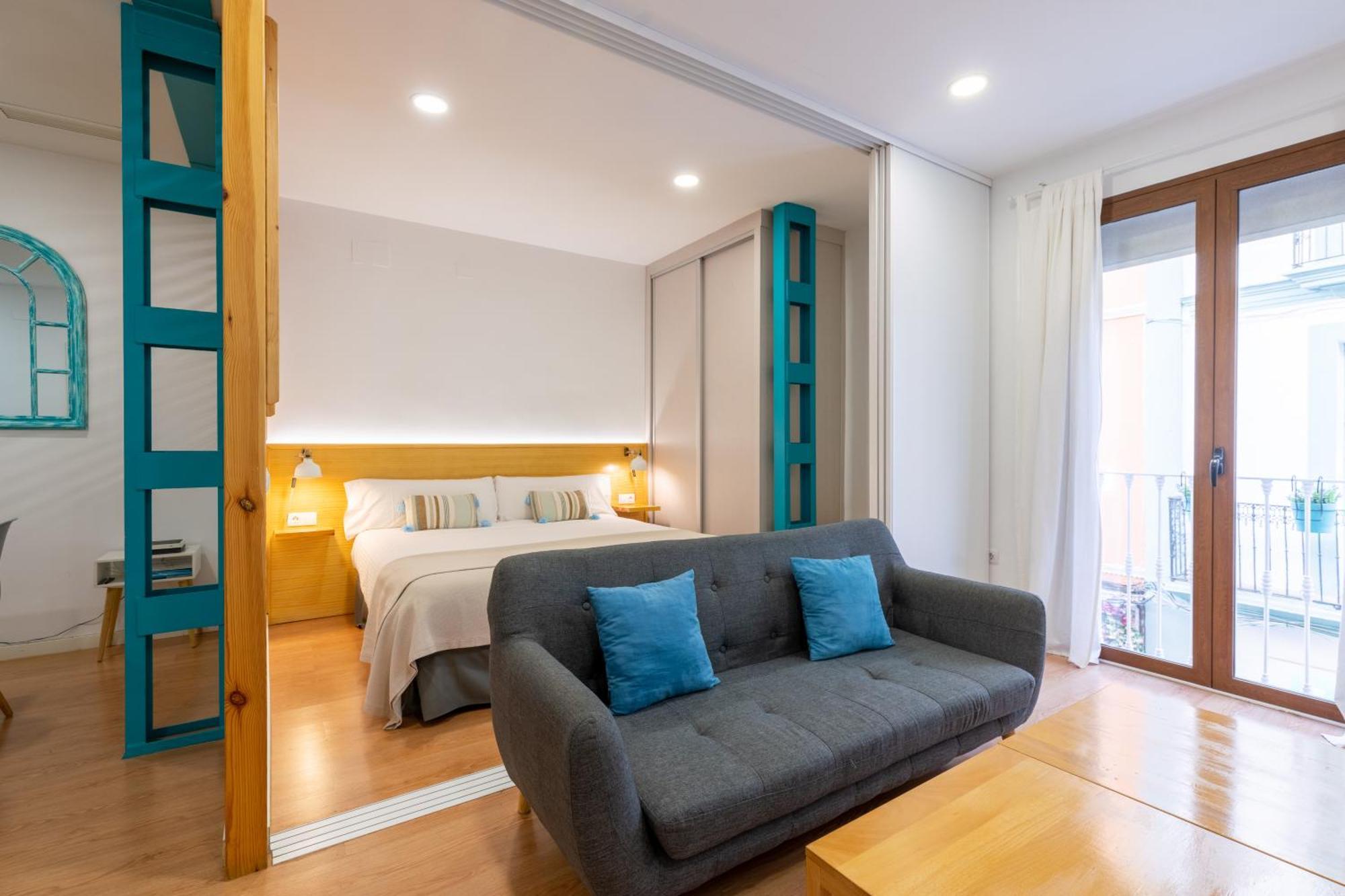 Locksmith Apartment - Park Option セビリア エクステリア 写真